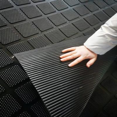 China 50m Interlocking Rubber Stable Mats Cold Insulation Horse Rubber Stable Mats for sale