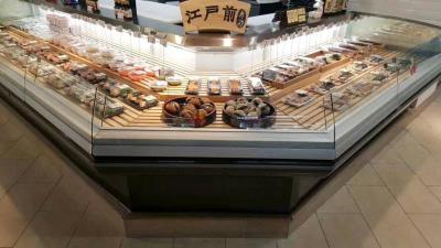 Chine 90 degrés de coin d'individu de comptoir de service réfrigéré pour la viande et le fromage à vendre