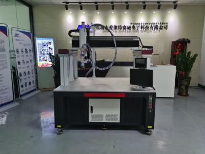 China Máquina automática de la soldadura por puntos de laser de la batería del litio con velocidad en venta