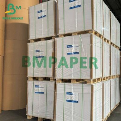 Chine Carton de papier Bristol Taille 100x70cm 230 250 270 grammes Carton blanc non revêtu à vendre