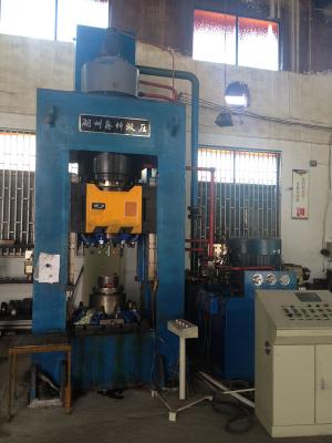 China Fully Automatic Hydraulic Extrusion Press Metal Extrusion Machine 630T for sale