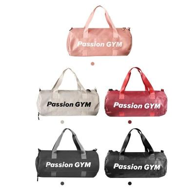 Cina Wholesale Large Capacity Sports Yoga Bag Cute Colorful Custom Logo Shoulder Wet Dry Travel Bag Portable Duffel Bag in vendita