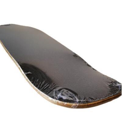 China Personalización tabla de surf cubierta de patinaje de madera de arce cubiertas de patinaje de madera paseos suaves en venta