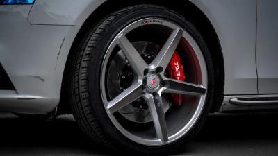 Chine Calibre de TEI Racing Bbk 6Piston grand kit de frein pour Audi A4L A6L avec l'anneau de rotor de 355*32mm à vendre