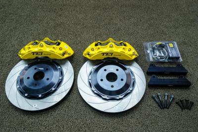 China Front Brake Caliper Kit With 378x32mm Vented Disc Rotor For HIGHLANDER 2009-2021 19/20