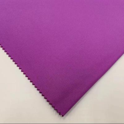 Chine Couleurs différentes 300D Tissu polyester oxford avec bonne respirabilité Épaisseur personnalisée à vendre