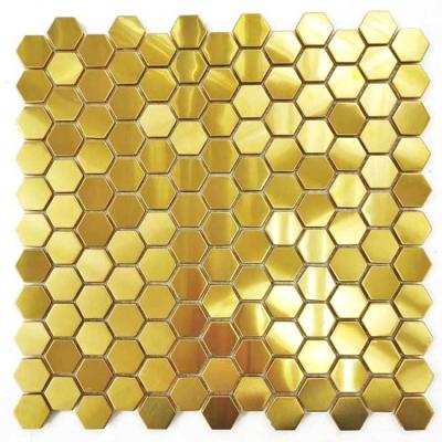 中国 ヘアライン台所ISO DINのための磨かれた金のステンレス鋼の六角形のBacksplashのタイル 販売のため