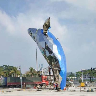 Cina Pesce della balena che modella Art Outdoor Stainless Steel Sculptures AISI ASTM 201 con luce in vendita
