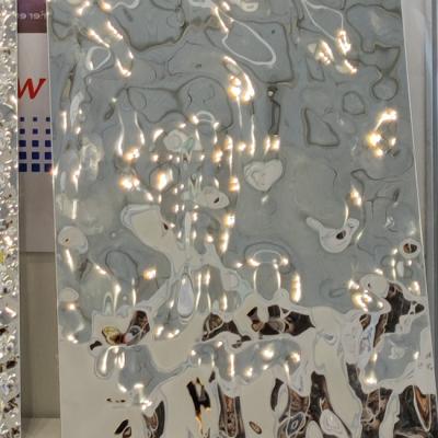 中国 Honeycomb Aluminum Panel Ceiling Mirror 8K Stamped 4000mm Length 販売のため