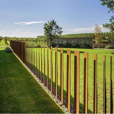 China Outside Rusty Metal Blades Corten Steel Picket Fence For Garden Security for sale