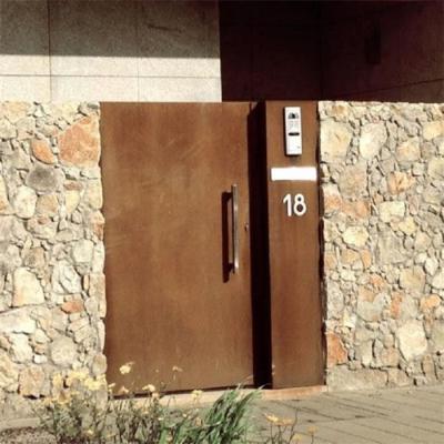 China Villa Garden Corten Steel Privacy Screen Main Gate With Handle Lock for sale