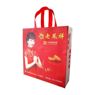 China Laminated Non Woven Bag Green Color Pp Non Woven Shopping Bags Use For Shopping And Promotion Non Woven Fabric Carry Bag for sale
