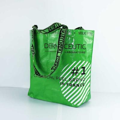 China UV Protection Polypropylene Woven Bag Breathable Laminated Woven Bags 13Gsm for sale