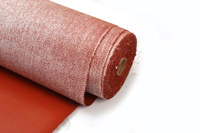 Chine garniture ignifuge de tissu enduit de silicone de fibre de verre de 1.5mm pour les travaux en acier à vendre