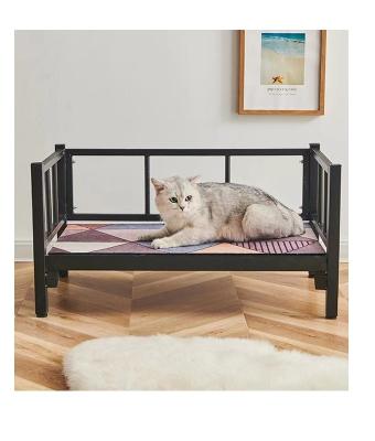 China Metal Elevated Dog Bed for Small and Medium Pets 63*44*40cm Bearing Capacity 10-20kg for sale