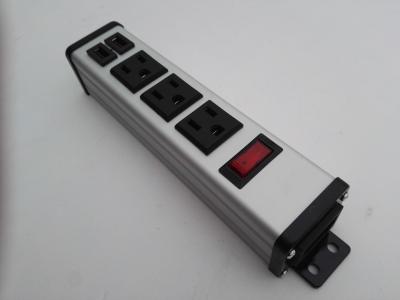 중국 USB 충전기 2 항구 미국 기준을 가진 3개의 출구 힘 지구를 방수 처리하십시오 판매용