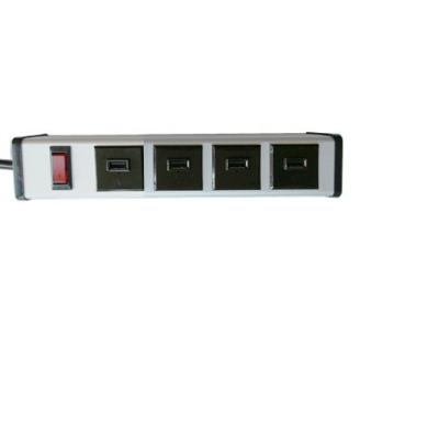 Chine la bande montable de puissance de seulement 4 ports USB de 5V 2.1A avec l'alliage d'Alu logeant le CE de FCC d'ETL a approuvé à vendre