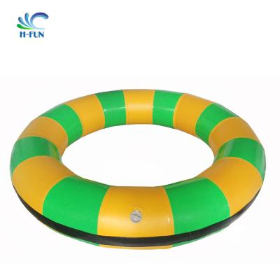 中国 PVC Tarpaulin Blow Up Bumper Boats Tyre , Electric Inflatable Bumper Boat 販売のため