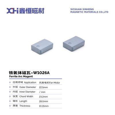 Китай Высокотемпературное сцинтерирование формирования круговой дуги постоянный магнит феррит для двигателя вентилятора W1026A продается