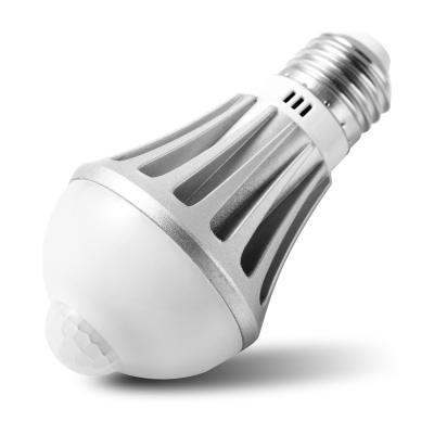 China Gardens / Corridor PIR Sensor Light Bulb B22 E27 Bulb With Motion Sensor for sale