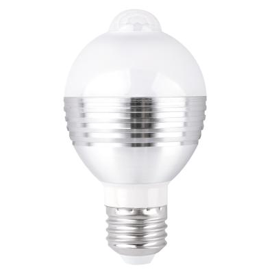China 9W Outdoor PIR Sensor Light Bulb Security 1000ml Luminous Lux for sale