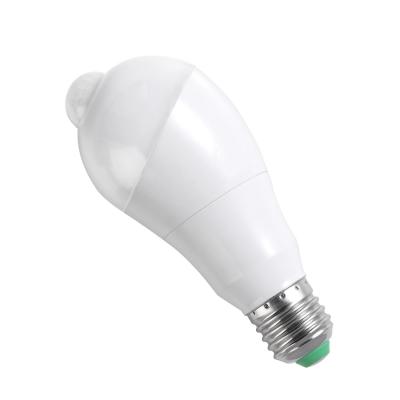 China 5W 7W Automatic PIR Sensor Light Bulb With 450ml Luminous Lux Lighting for sale