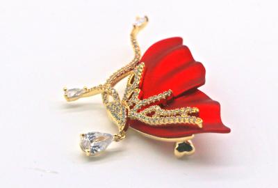 China Red Petal Diamond Brooch Pin With Copper Clasp For Clothing for sale