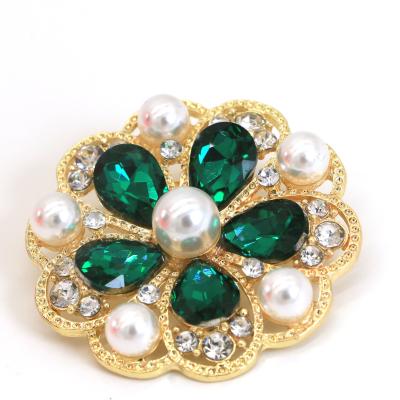 China Golden round pearl brooch , womens brooch pins Petal Shape 4.8cm Size for sale