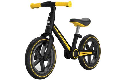 Cina Bici d'equilibratura a ruote di auto dei bambini di spettacolo due all'aperto dei bambini della bici dell'equilibrio in vendita