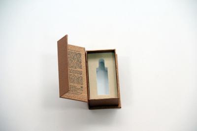 China El pequeño vino recicló el rectángulo de papel de las cajas de regalo, caja de empaquetado del aceite cosmético en venta