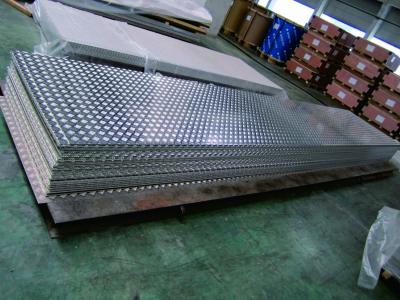 China Waterproof Checker Plate SS 304 ASTM 10m Stainless Tread Plate for sale