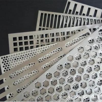 China Decorative Perforated Metal Mesh Sheet Stainless Steel 316 304 for sale