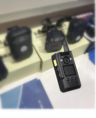 China CE Standard Police Wearing Body Cameras Support Auto Photo With PTT Function for sale