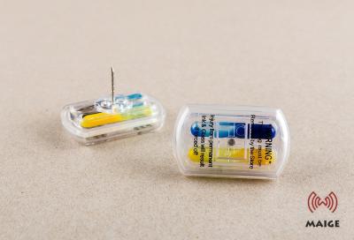 China Acanalado/alise el plástico del Pin de la etiqueta y el material duros del metal con la etiqueta de la tinta en venta