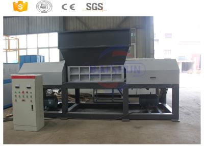 China High Speed Plastic Waste Shredding Machine With Moved Blades Structure for sale