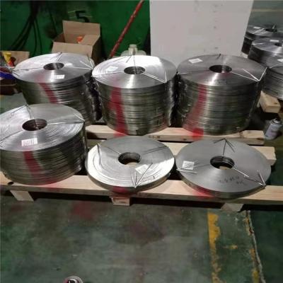 China El acero inoxidable acabado espejo de los VAGOS de S30403 304L arrolla tiras de metal en venta