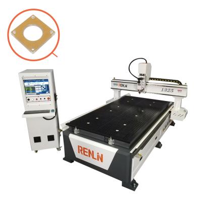 China Automatic Oiling Wood Engraving Machine Three Axis 7.5kw 40m/Min for sale