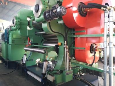 China 980RPM 132KW 4 Roll Rubber Calender Machine Rubber Mixing Mill for sale
