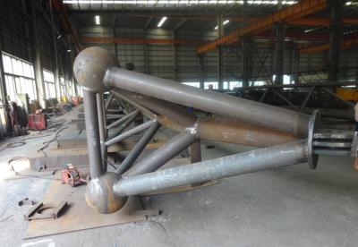 China El tipo de H/las fabricaciones encajonadas del acero estructural instala tubos el tipo fabricación del braguero en venta