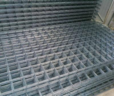 China Prefab Steel Frame Building Kits Ribbed Seismic 500E Rears Square Mesh Size 6m X 2.4m for sale