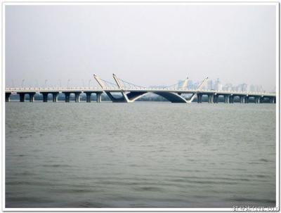 China Custom Hot Dip Galvanized Pre-engineered Prefabricated Structural Steel Bailey Bridge for sale