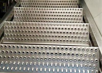 China Punched Anti Skid Stair Steps Stairs To Ensure Safety Te koop