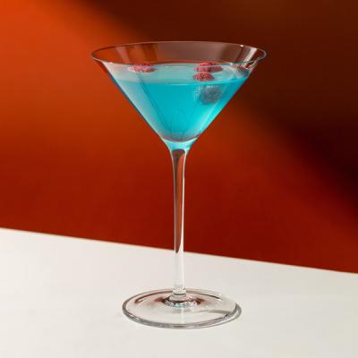 Chine Crystal Glass Drinking Goblets 240ml a refoulé des verres de cocktail de Martini remettent soufflé à vendre