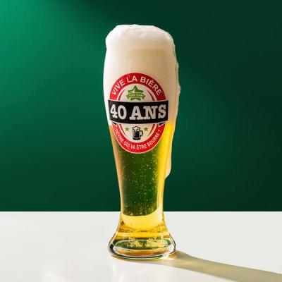 China Vidros de cerveja feitos sob encomenda livres fundidos da mão 700ml Crystal Glass Drinking Cups Lead Pilsner à venda