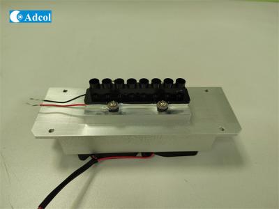 Cina Dispositivo di raffreddamento termoelettrico di Peltier di 8 fori per l'attrezzatura del laser in vendita