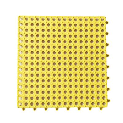 China 30cm Interlocking Anti Fatigue Floor Mats Shower Mat With Drainage Holes for sale