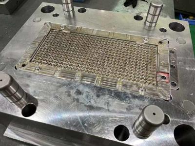 Chine Outils de moule d'injection en plastique conçus par CAD avec une surface polie Tolérance de finition Longue durée de vie du moule à vendre