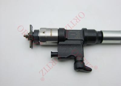 China 095000 - 6631 Nissan Fuel Injector , High Performance Diesel Fuel Injector for sale