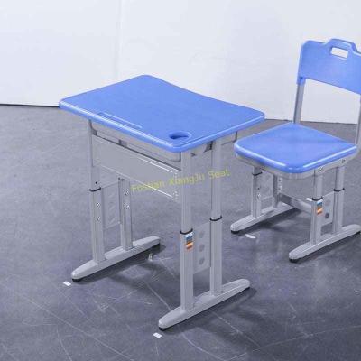 China Solid Wood School Student Study Table And Chair Set With Adjustable Height for sale