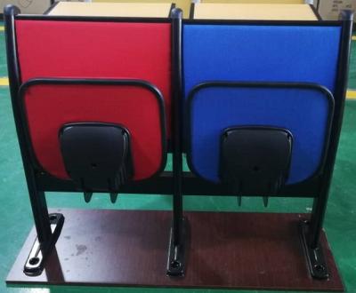 中国 金属フレームの折り畳み式の鉄のメモ帳が付いている柔らかい泡の学校の机そして椅子 販売のため